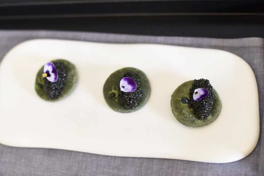 Arepa de plancton con Caviar Nacarii