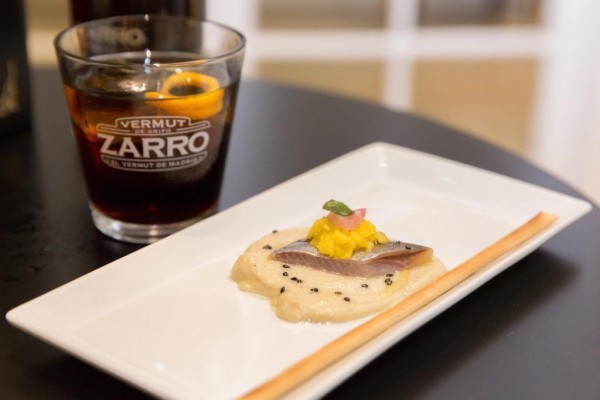 Unico-vermut-Zarro-perfect-degustación-LuxurySpain